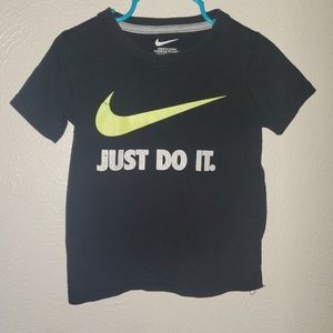 Nike Toddler Boy T-shirt, size 4